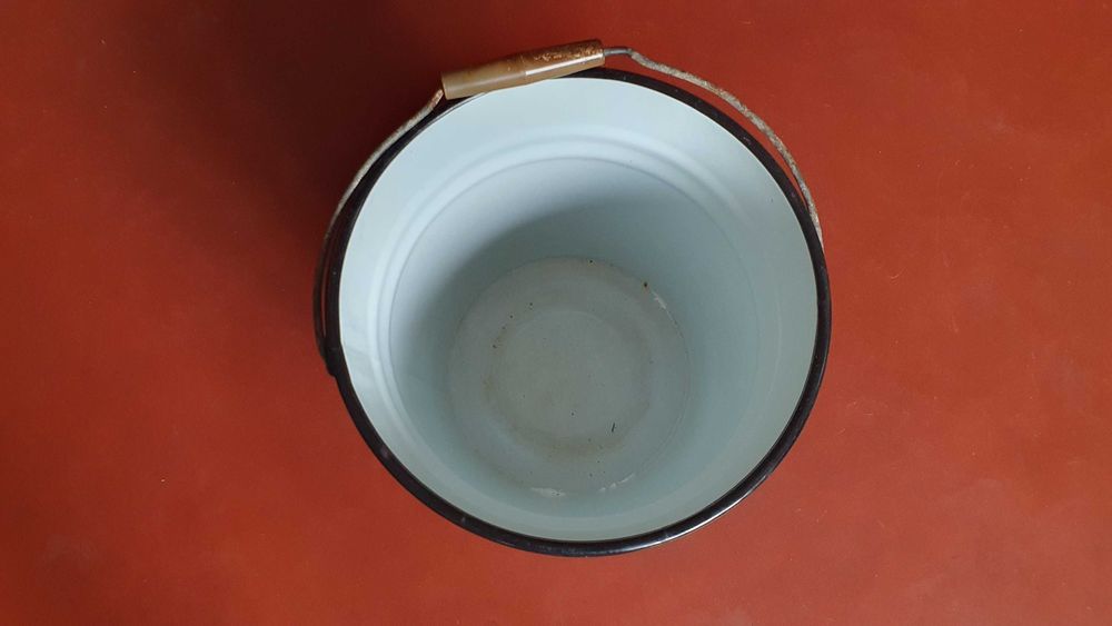 Ведро эмалированное с крышкой б/у СССР