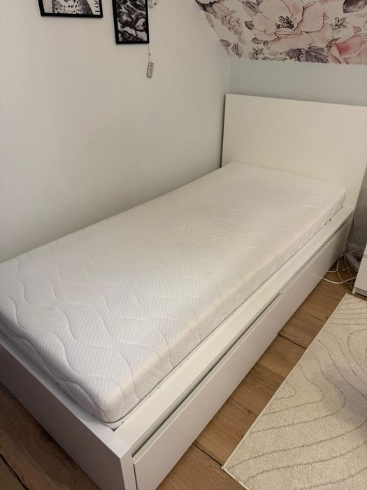 Łóżko Ikea Malm z materacem