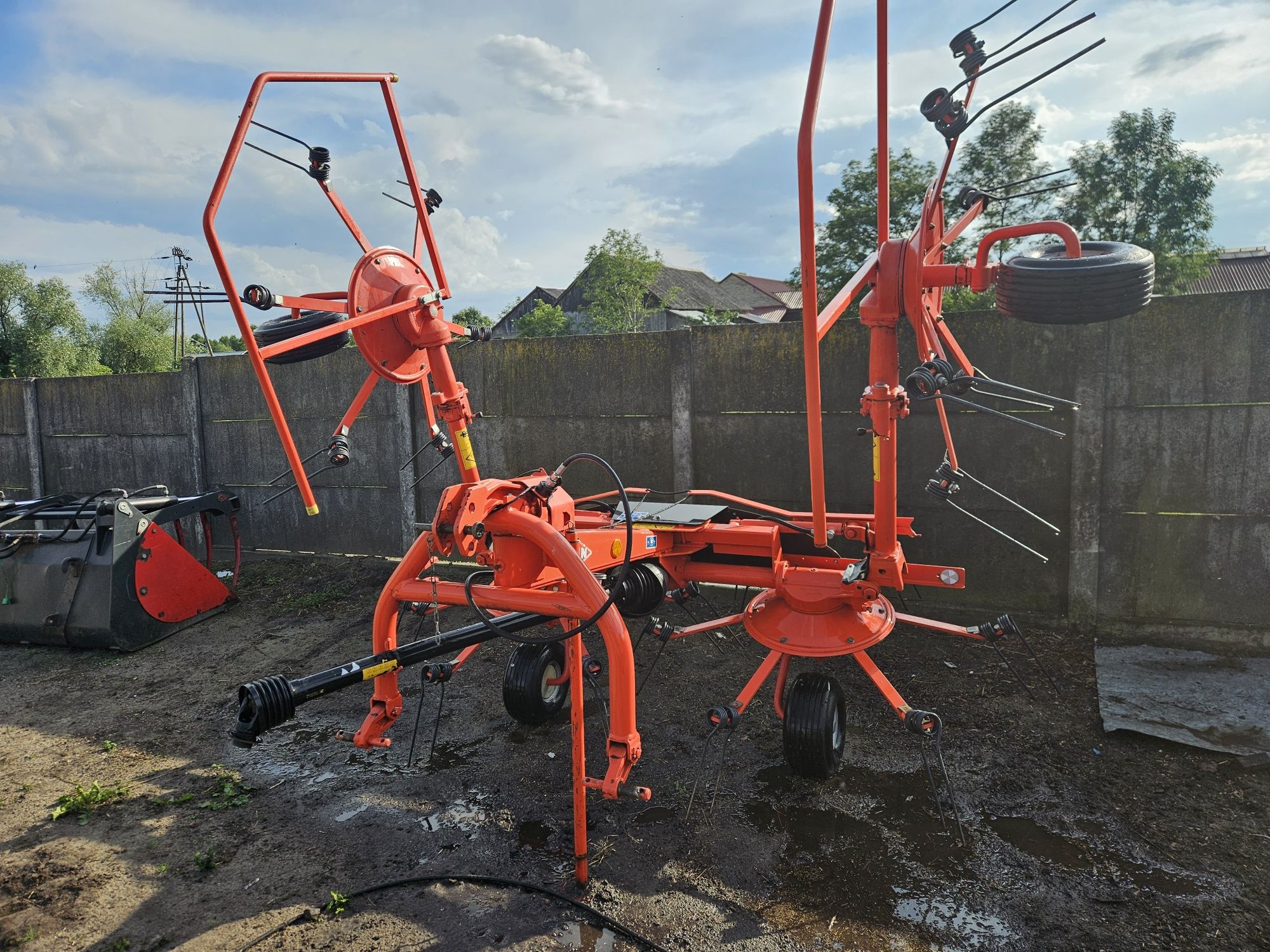 Przewracarka kuhn gf 502
