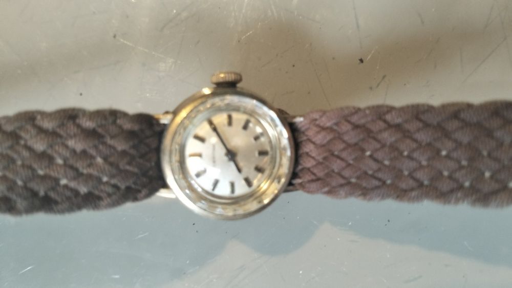 Różne Zegarki zamiana