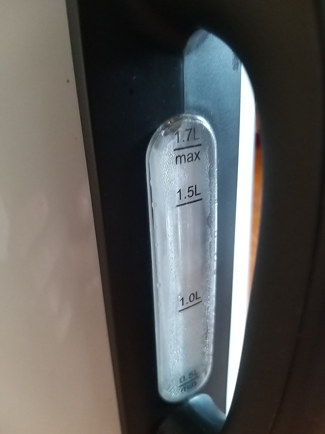 Czajnik bezprzewodowy 1.8 l Clatronic