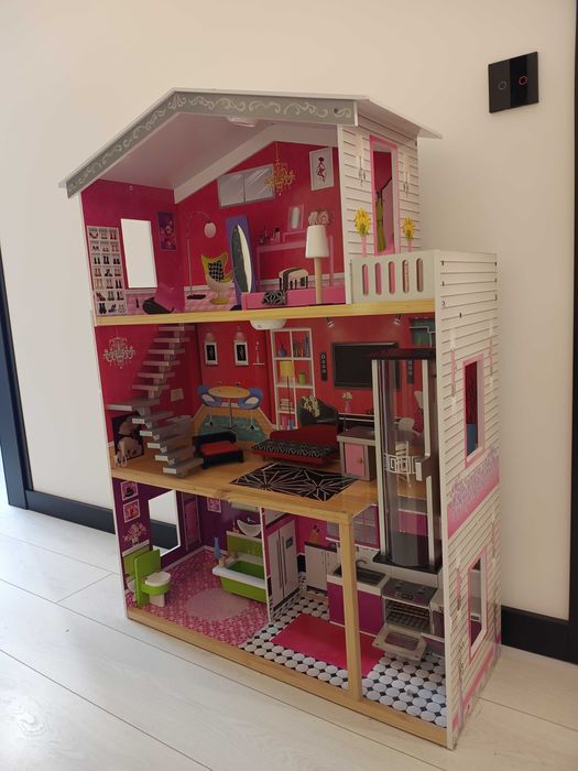 Drewniany domek dla lalek 85cmx115cm