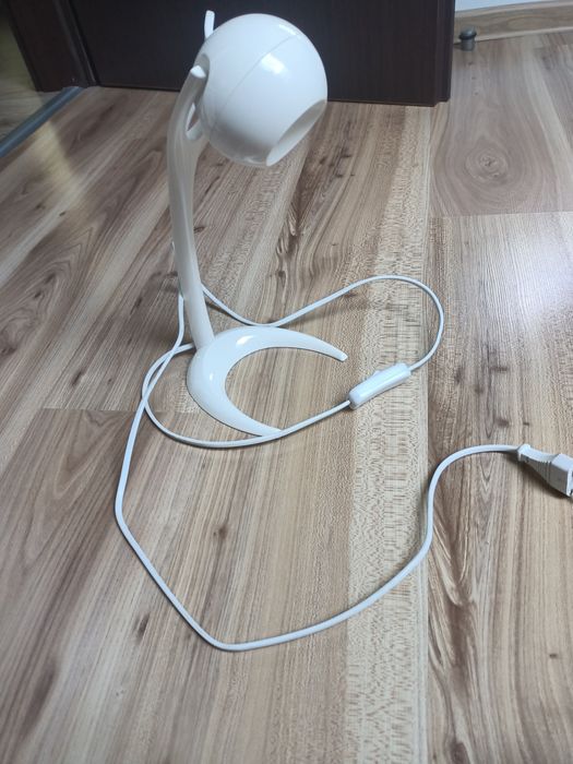 Lampka biurkowa ledowa