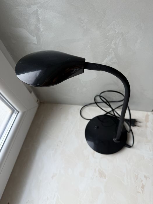 Лампа настольна чорна