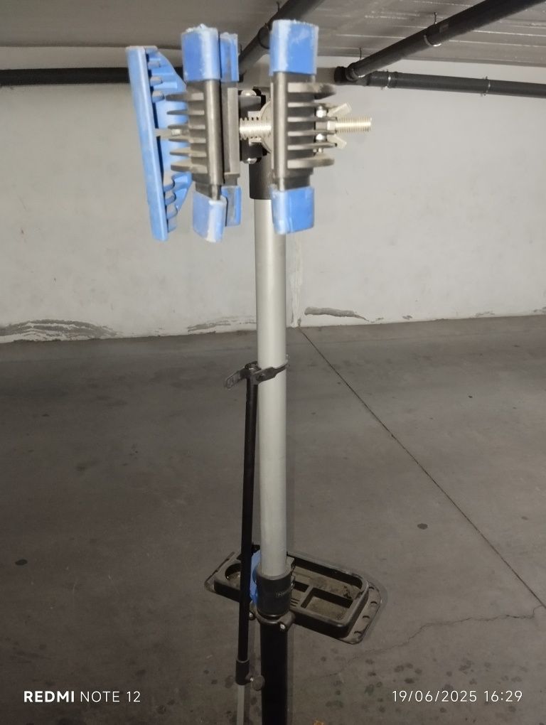 Tripé de mecânica bicicletas