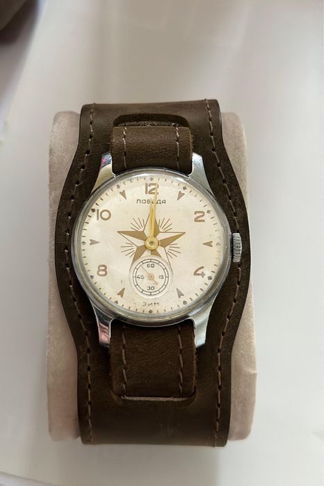 Продам наручные часы победа ЗИМ СССР не слава луч полет ракета