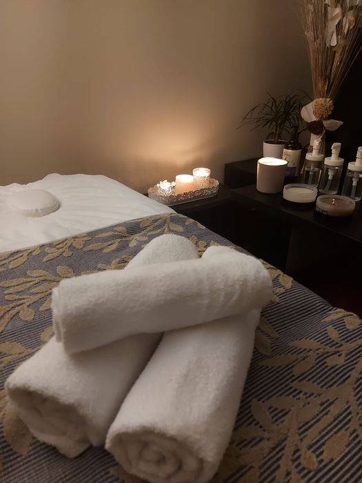 Massagista masculino para mulheres e homens - Telheiras e domiciliar.