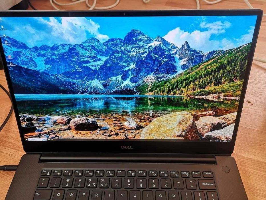 Dell XPS 7590 4K OLED i7 Carbon GTX 1650, 512GB , 32 GB ram
