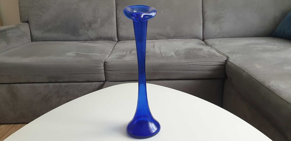 Starocie z Gdyni - Szkło kolorowe - wazon niebieski 38cm.