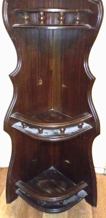 Cantoneira em madeira