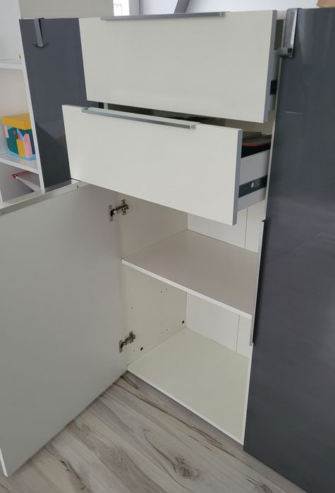 Komoda polysk - biało szara 130x122x40