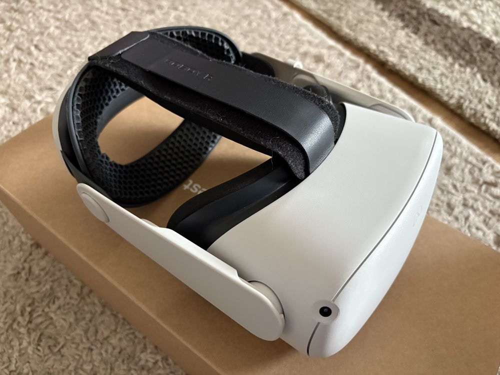 Oculus Quest 2 128GB + opaska Bobovr