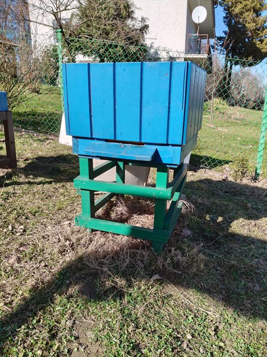 Ule wielkopolskie 10ramkowe oraz ul Wielkopolski leżak drewniane