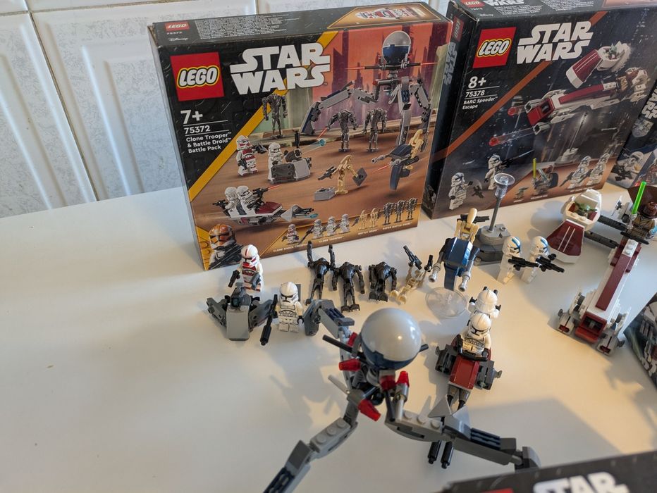 6 Lego Star Wars sets 24 minifigs