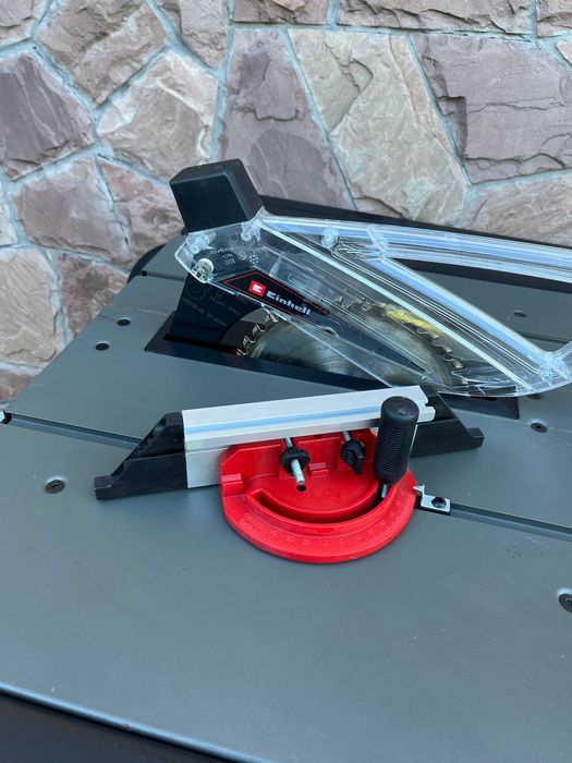 Настільна циркулярна пила Einhell TC-TS 2025 U