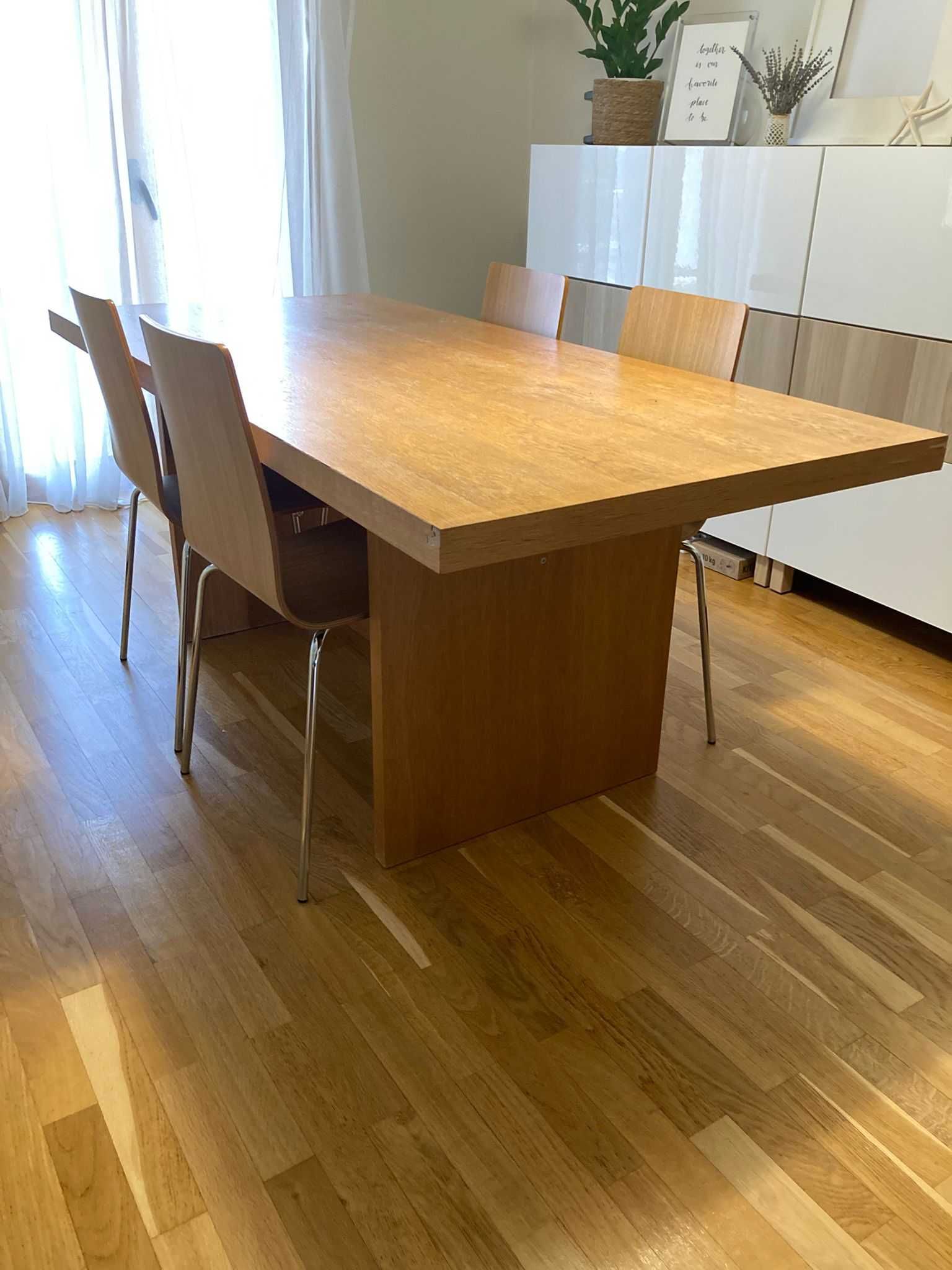 Mesa e cadeiras de sala - 185cmspor85cms