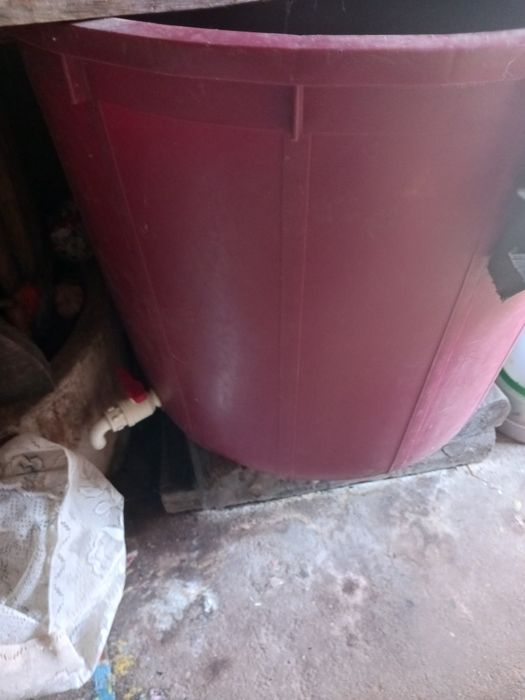 Cuba inox 250litros e dorna de plastico