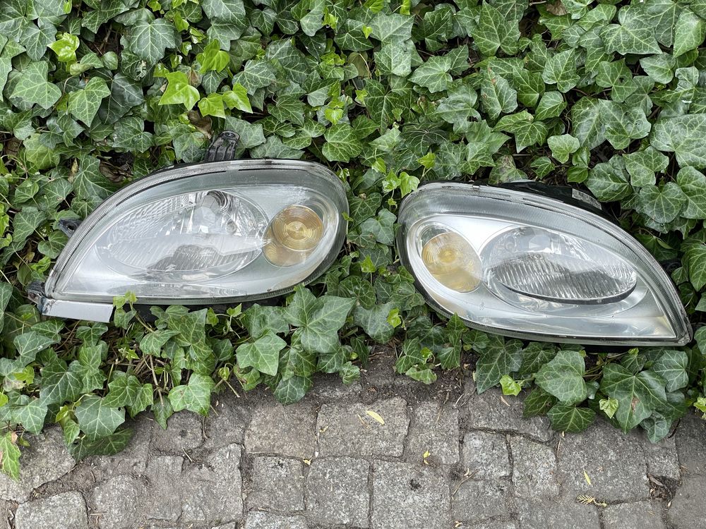 Lampa przednia Cirtoen Saxo lift 01 prawa lewa