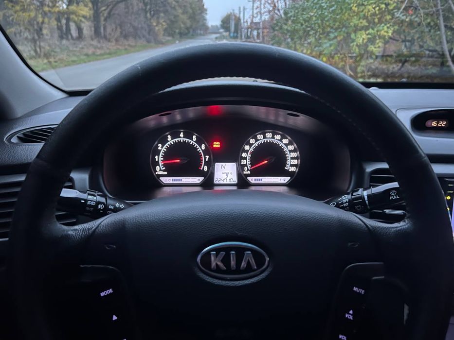 Продам Kia Magentis 2007г 2.0