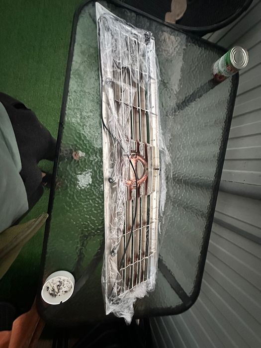 Решетка радиатора j31