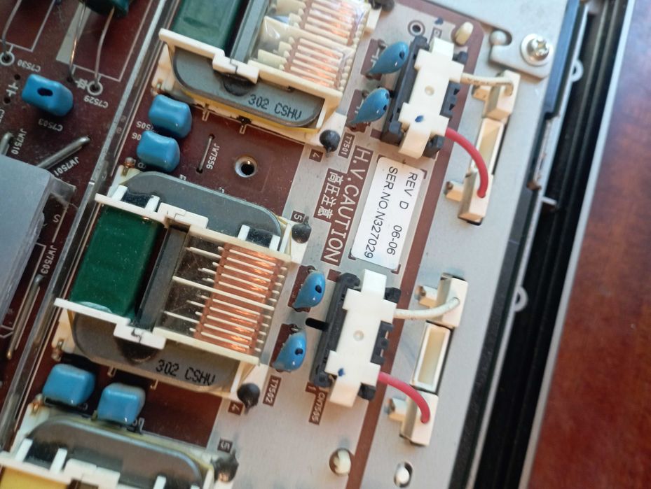 Sharp LC-32RA1E на запчастини
