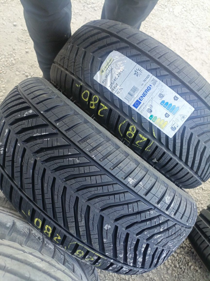 Nowe opony całoroczne wielosezonowe 225/45/17 kormoran 2 sztuki