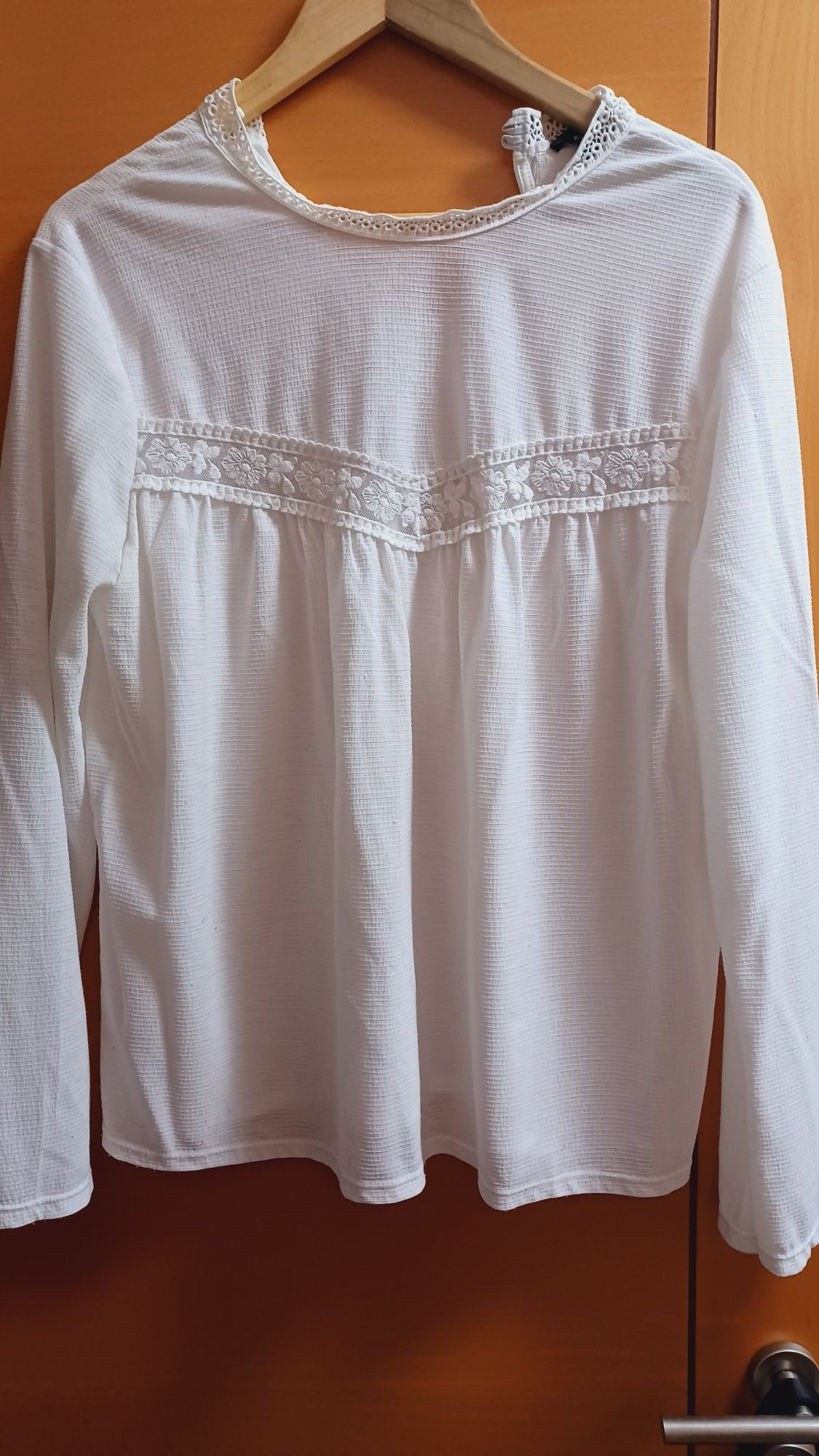 Blusa branca fluída