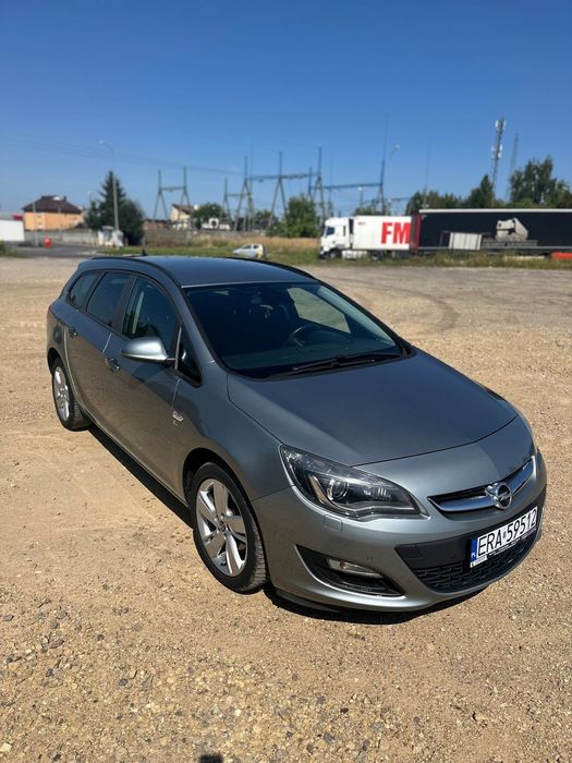 Opel Astra Opel Astra J 1.4T 140KM 2012 Kombi 177000 km super stan !