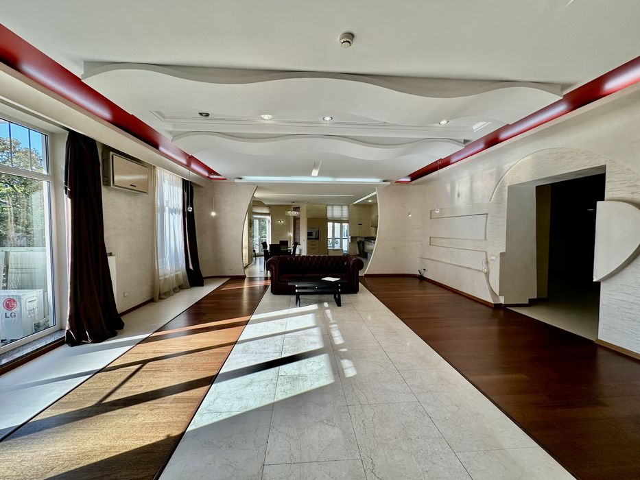 Аренда трехкомнатной квартиры . Клубный дом. Французский бульвар