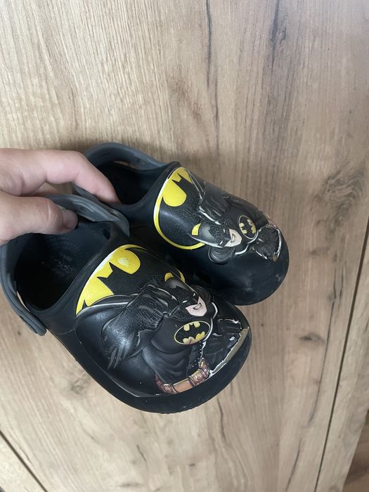 Оригінальні крокси бетмени ,розмір 10 ,устілка14-14,5