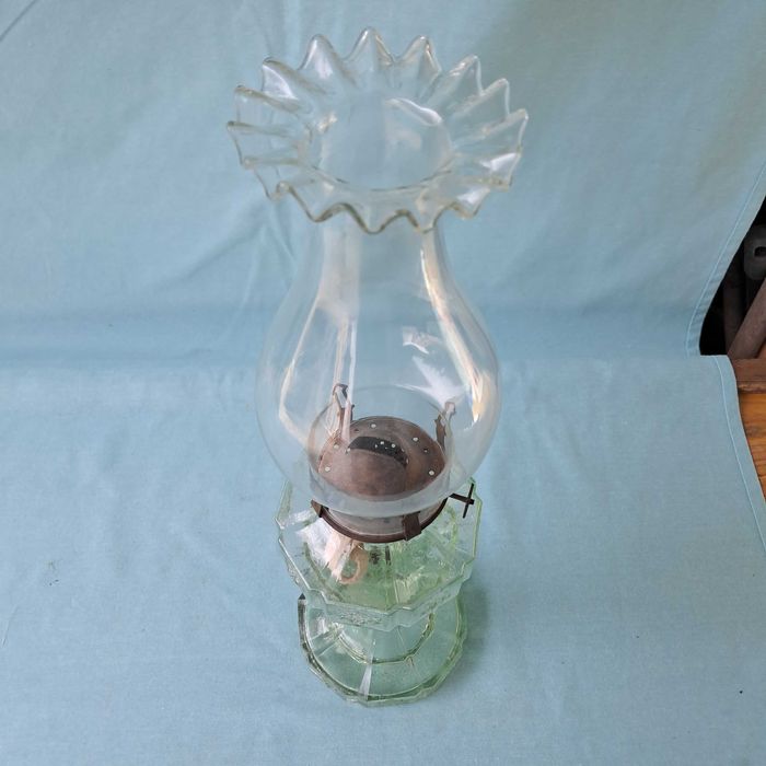 Candeeiro a petróleo transparente