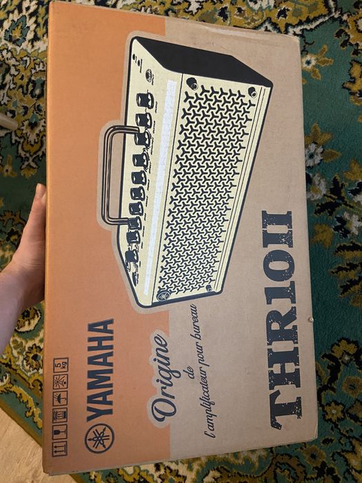 Универсальный комбоусилитель Yamaha THR10II