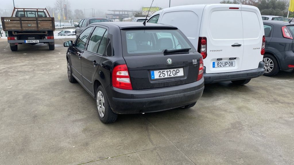 Skoda Fabia 1.4 MPI 2001 – 180.000 km – Para arranjar ou peças