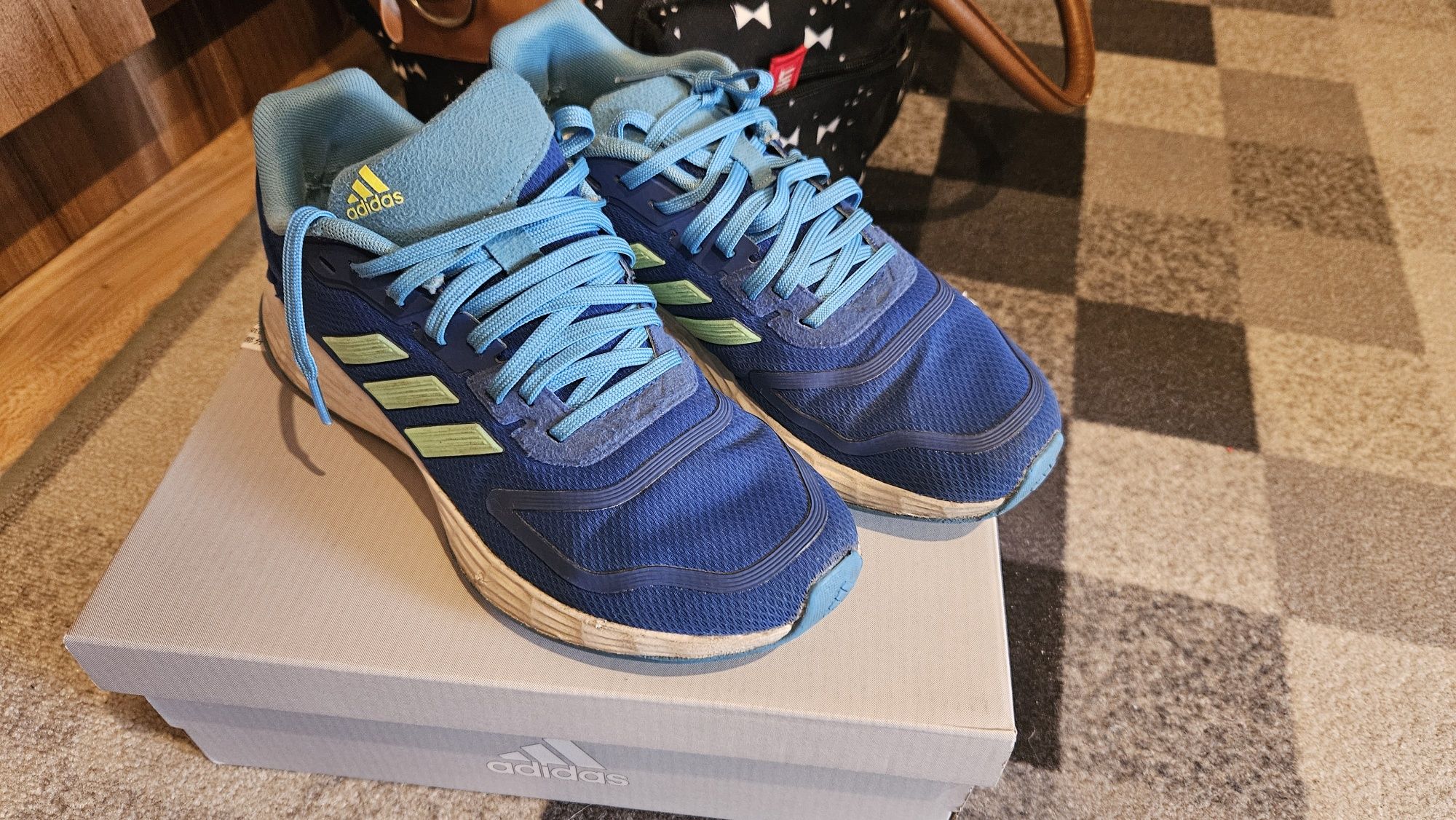 Buty sportowe Adidas Duramo 36