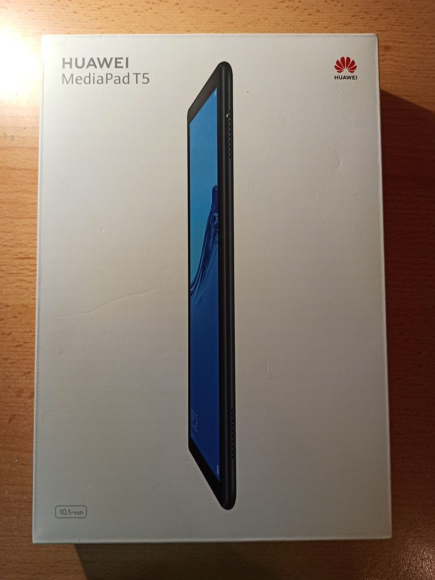 Планшет Huawei Mediapad T5 3/32 Gb состояние нового, полный комплект