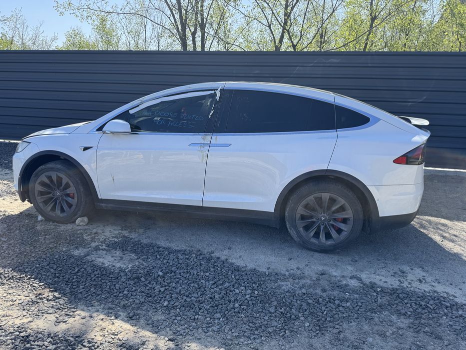 Tesla model x p100d розборка