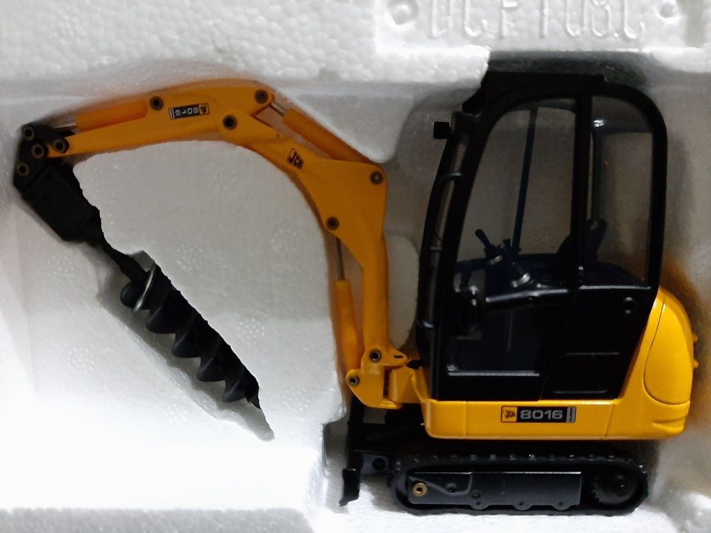 Miniatura JCB 8016 1:25 (Joal Ref. 268) NOVA