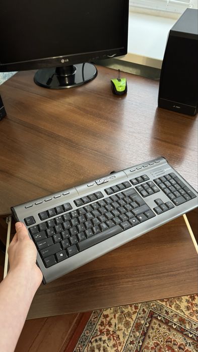 Проводная клавиатура A4Tech KL-7MUU-R Silver