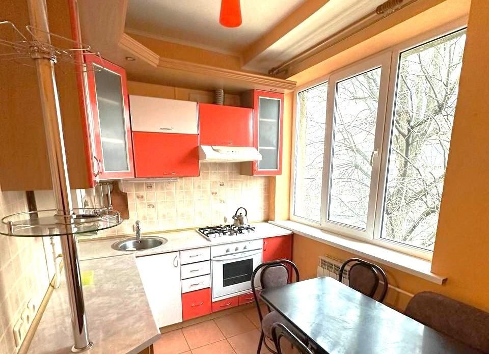 Продам 3-кімн. кв. вул.Гаршина, м. Пушкінська, Університет. Центр