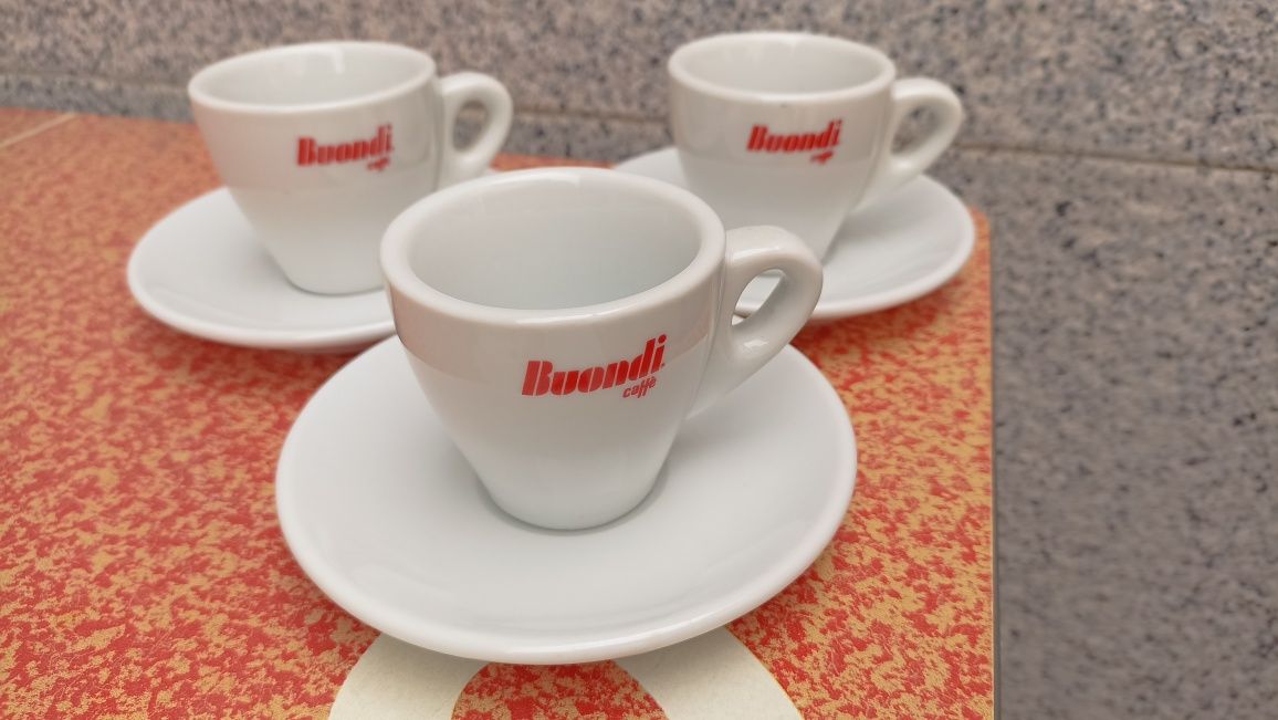 Chávenas Buondi de café novas
