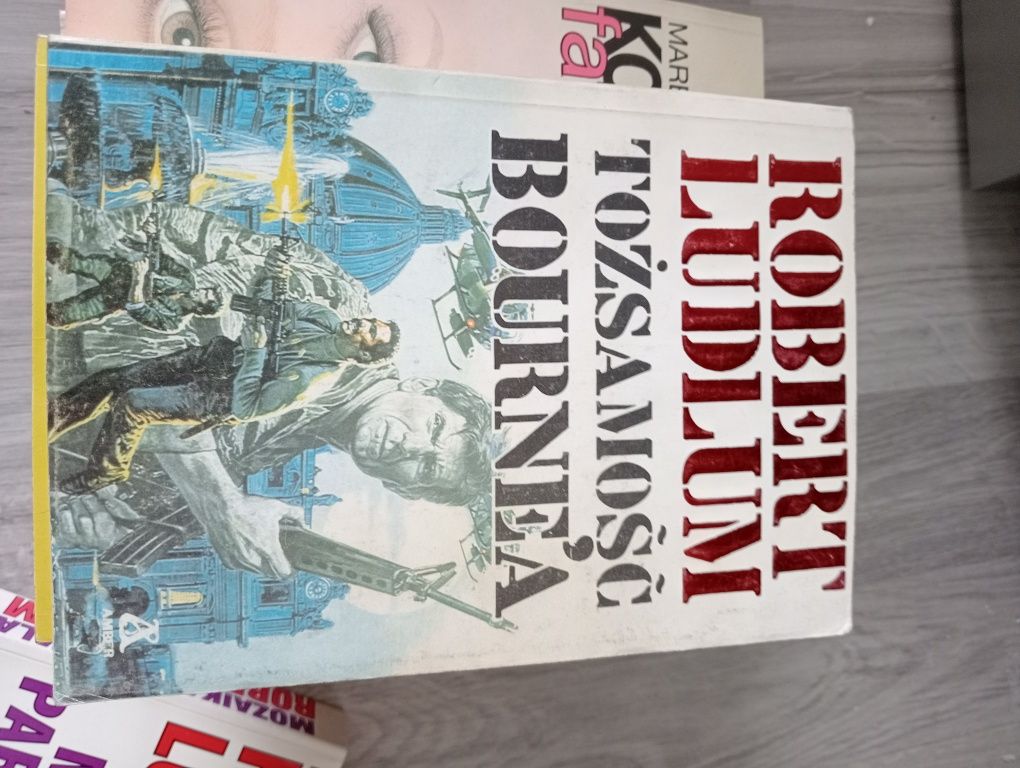 Robert Ludlum tożsamość Bourna i Mozajka Parsifala