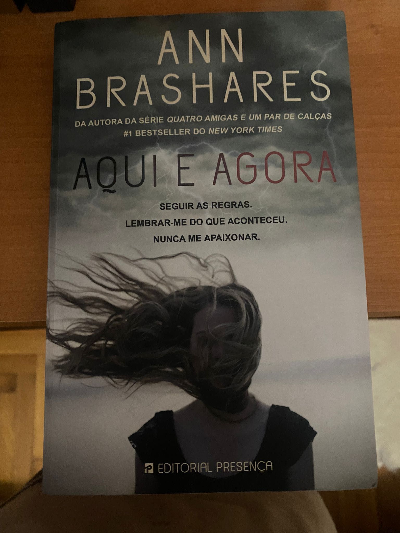 Aqui e Agora, de Ann Brashares