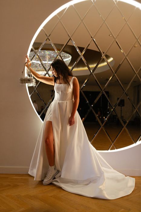 Gładka suknia ślubna Anne-Mariee model Verona