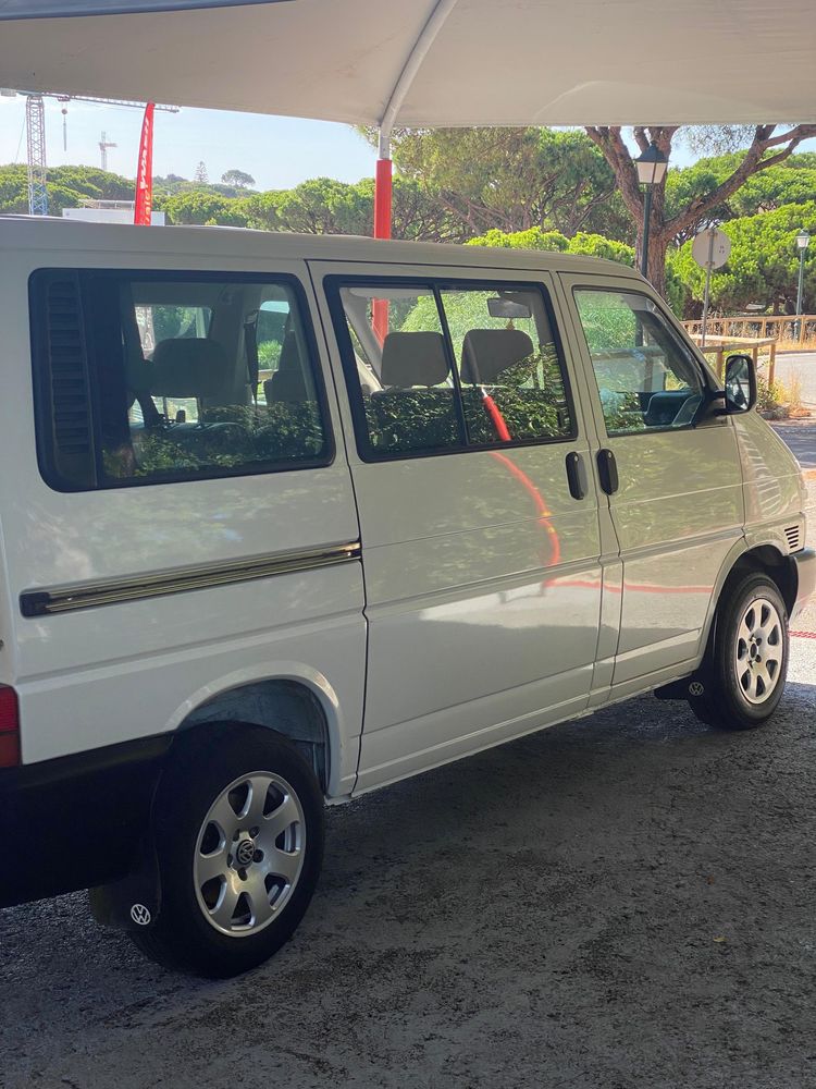 Volkswagen Caravelle 2.4