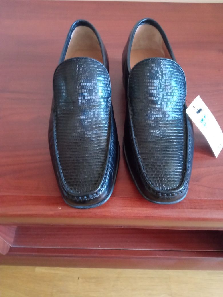 Нові туфлі лофери Marks Spencer. Р. 42,5