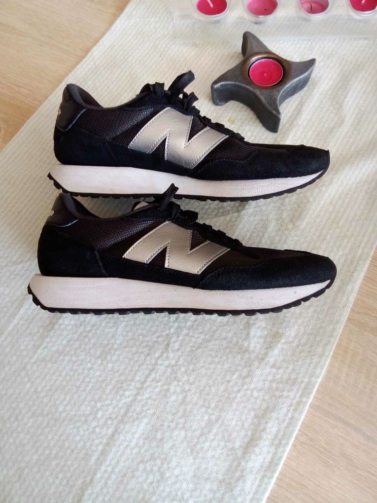 Czarno białe buty New Balance