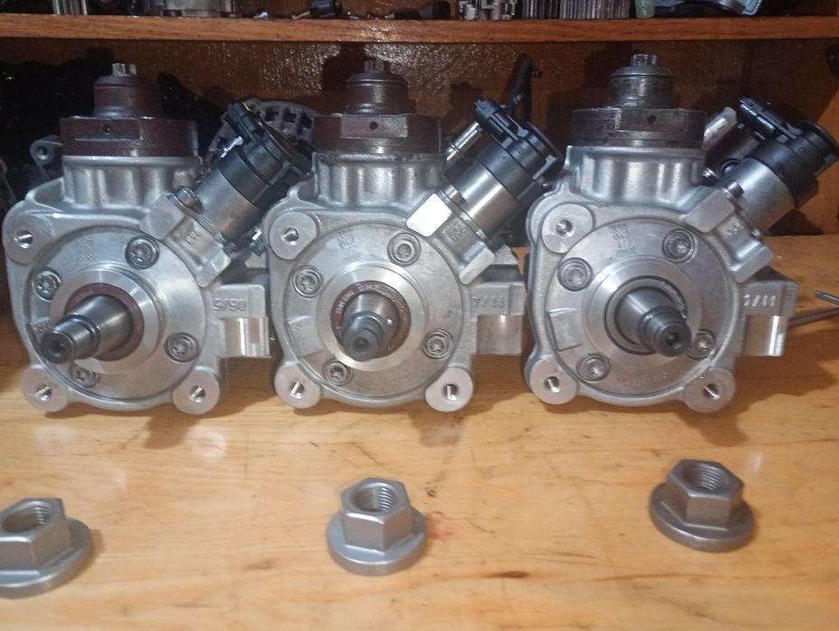 Насос тнвд 1.6 hdi Citroen Peugeot 0445010516