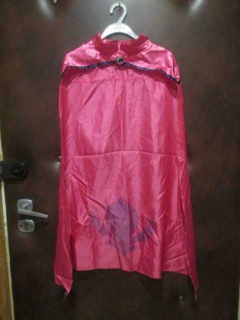 strój przebranie długa pelerynka różowa na 116 cm - 128 cm