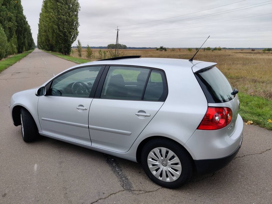 Volkswagen Golf 5. 1,6 mpi