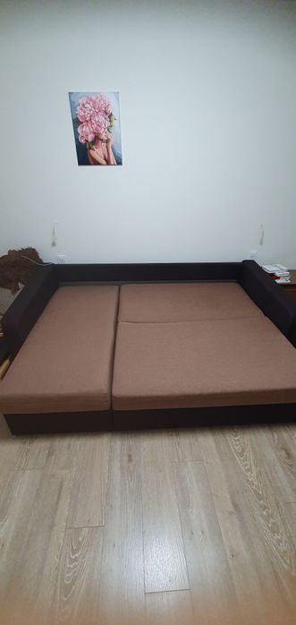 Розкладний диван.Можлива доставка